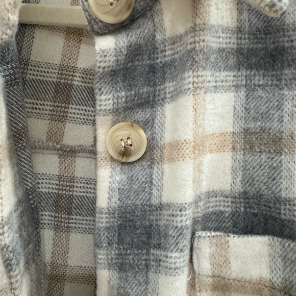 Plaid Button-Up Shacket - Picture 4 of 4